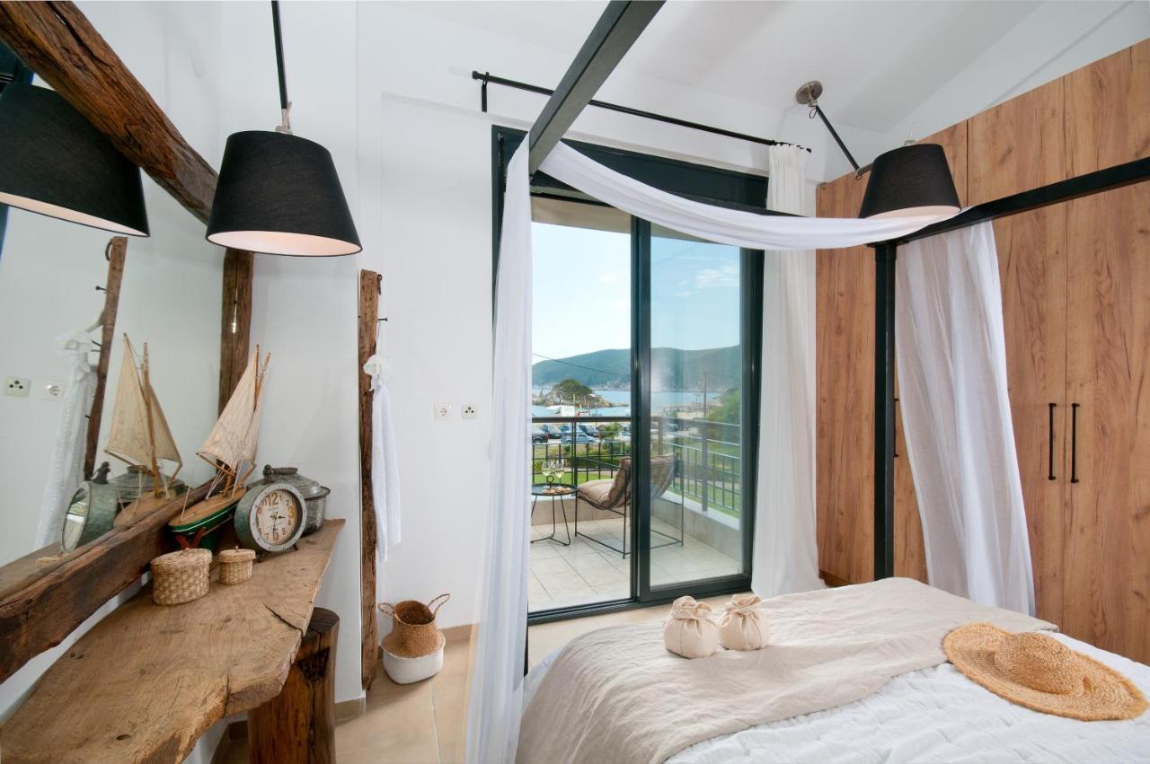 Seathon Seafront Beach Villa In Kalamitsi Екстер'єр фото
