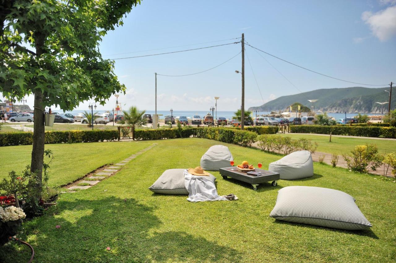 Seathon Seafront Beach Villa In Kalamitsi Екстер'єр фото