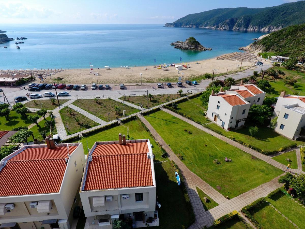Seathon Seafront Beach Villa In Kalamitsi Екстер'єр фото